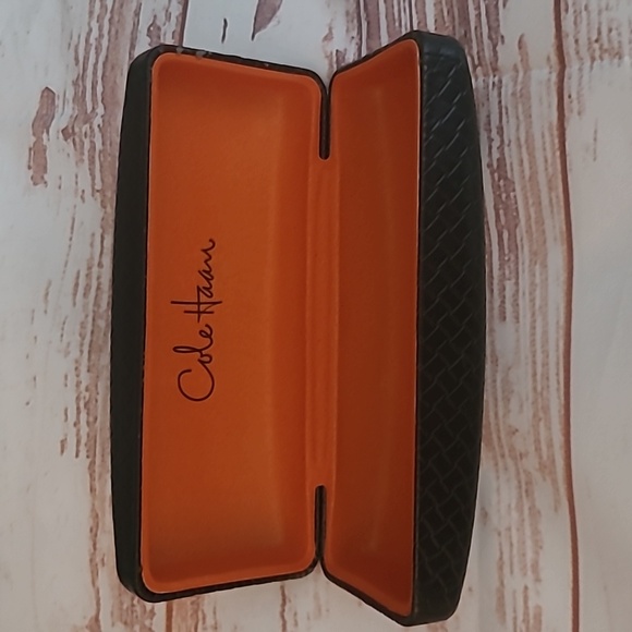 Cole Haan‎ Glass Case - Picture 2 of 3